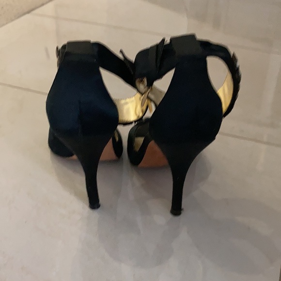 BCBG black strapped black stud heels - Picture 3 of 5